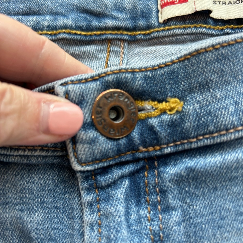 Wrangler Slim Straight Medium Wash Jeans. 36 x 32. Classic denim. - Picture 14 of 14